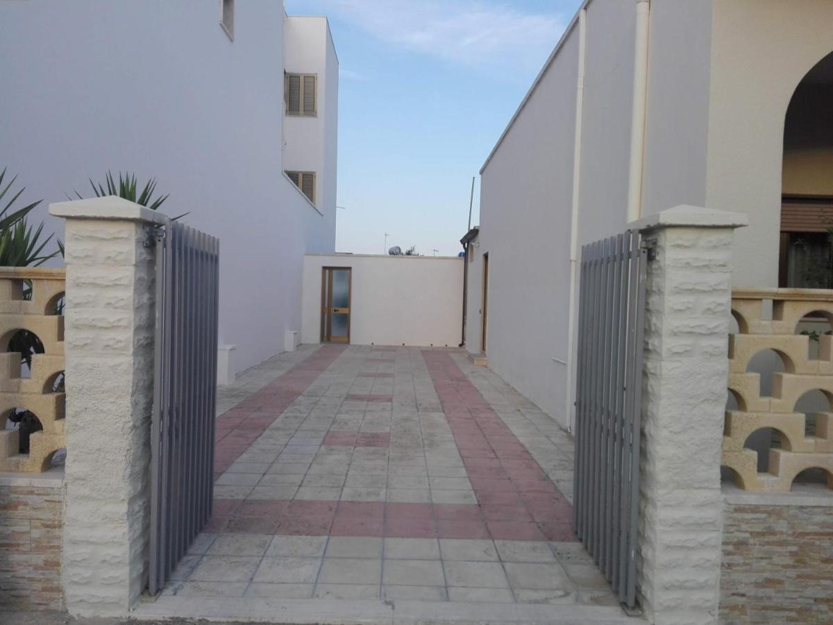 Casa Vacanze Da Lui' Torre Lapillo Exterior foto